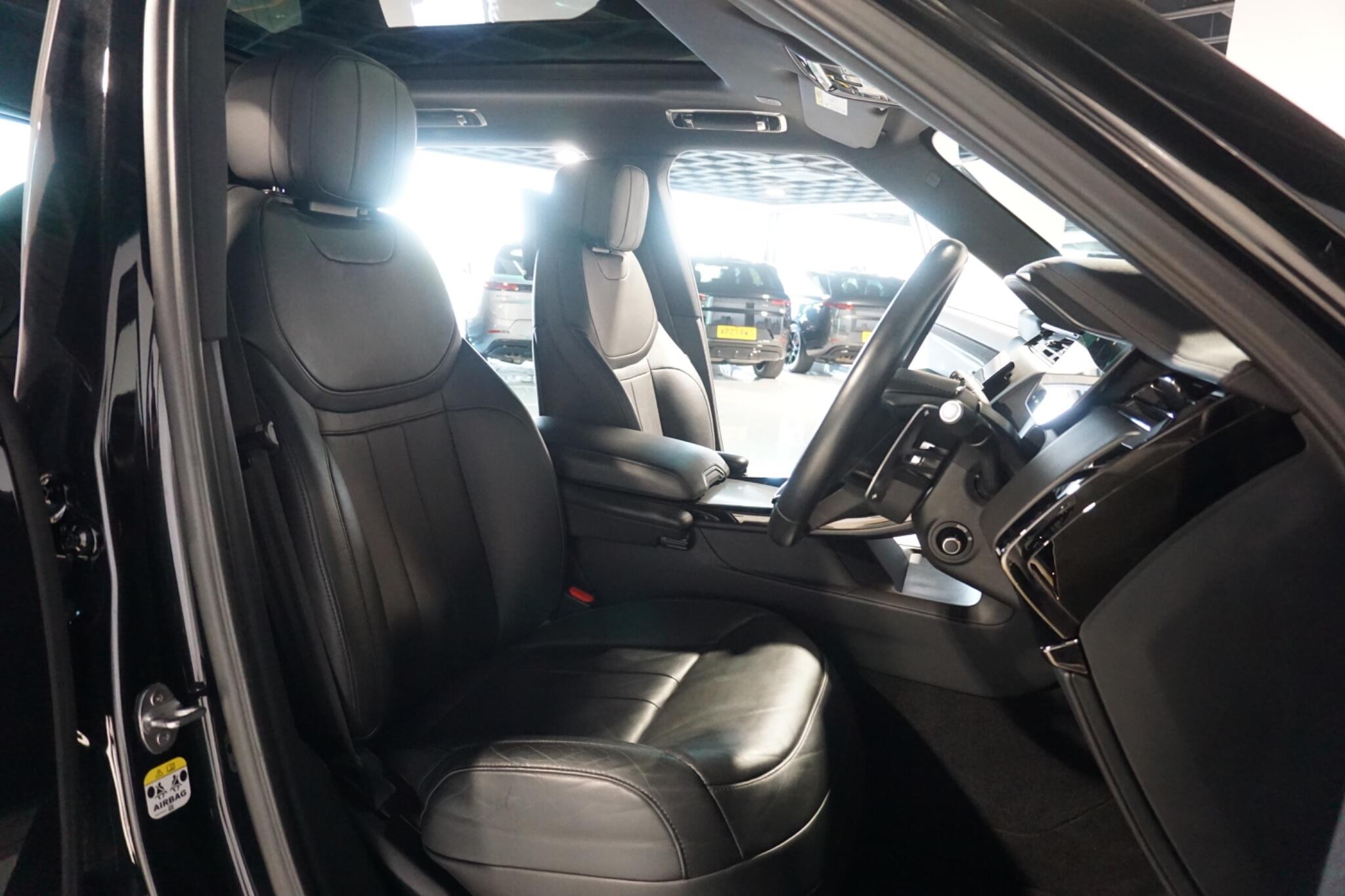 Land Rover Range Rover Sport 3.0 D300 MHEV Dynamic SE SUV 5dr Diesel Auto 4WD Euro 6 (s/s) (300 ps)